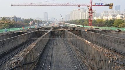 風(fēng)雨兼程筑通途 洛陽(yáng)王城大道快速路項(xiàng)目加速推進(jìn)紀(jì)實(shí)